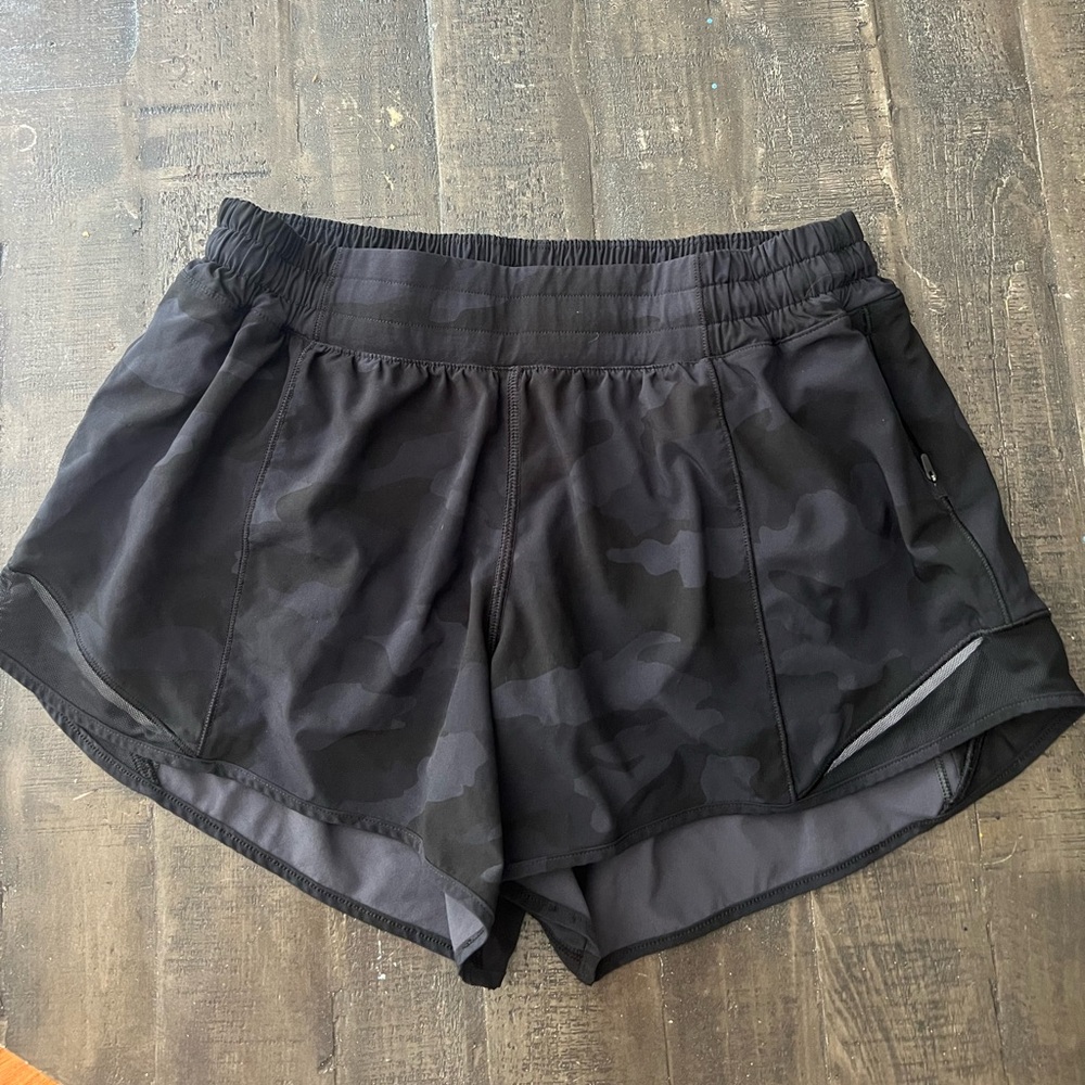 Black Camo Lululemon shorts size 8 4 inch